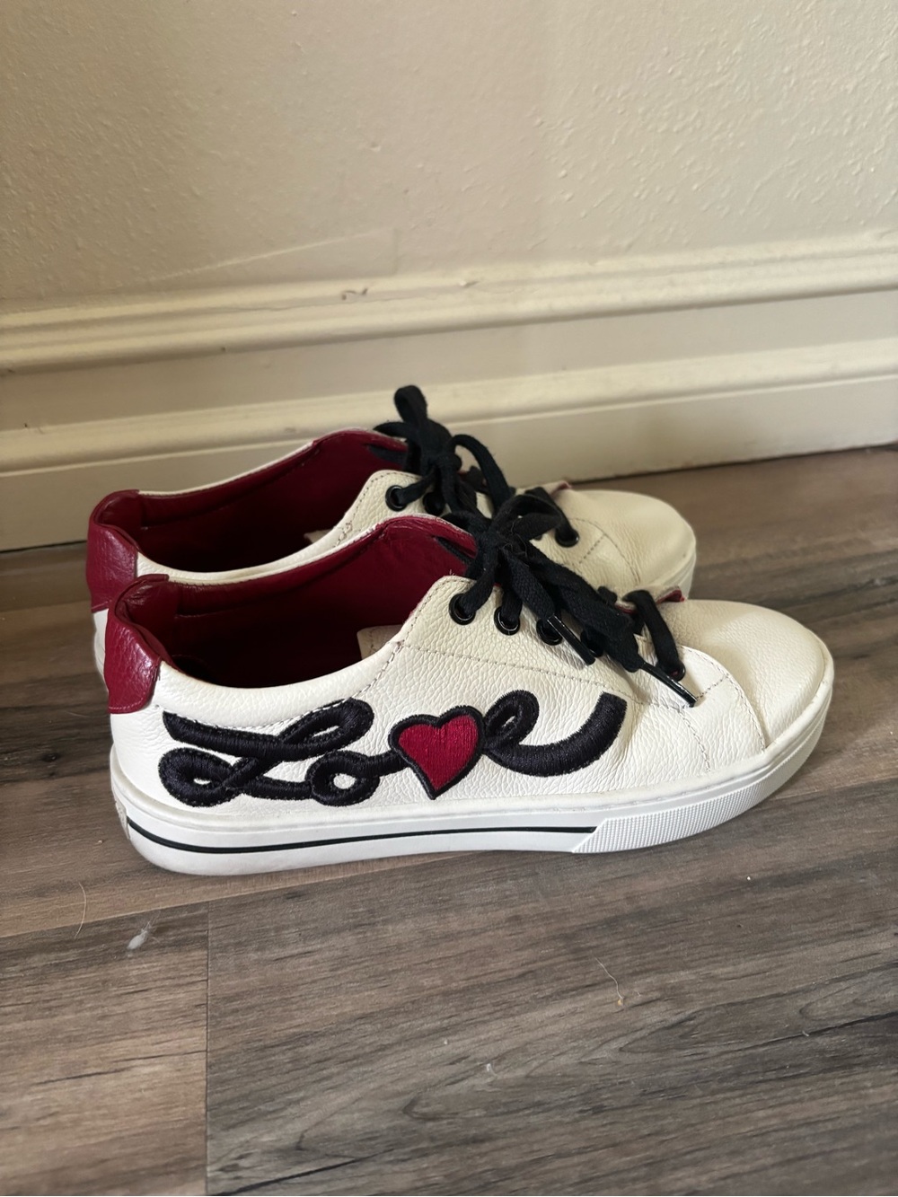 Brighton Love Me women’s shoes white leather lace up sneakers size 6.5 Very Rare